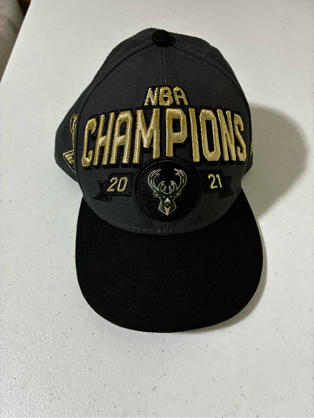 New Era Milwaukee Bucks Gray & Black NBA Champions 2021 Hat